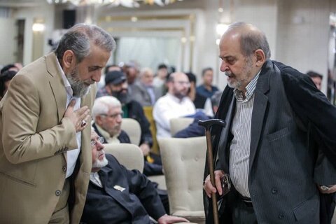 تصاویر/ برگزاری «همایش بزرگ ستایشگران آل‌الله» با حضور ۱۰۰ مداح برجسته کشور