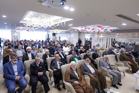 تصاویر/ برگزاری «همایش بزرگ ستایشگران آل‌الله» با حضور ۱۰۰ مداح برجسته کشور