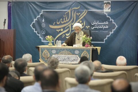 تصاویر/ برگزاری «همایش بزرگ ستایشگران آل‌الله» با حضور ۱۰۰ مداح برجسته کشور