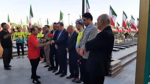 تصاویر/ تجدید میاث تیم غریب‌الغربای کاشان به مشهدالرضا(ع) بامقام شامخ سرداران و ۱۸۳۹ شهید کاشان