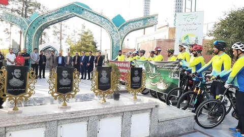 تصاویر/ تجدید میاث تیم غریب‌الغربای کاشان به مشهدالرضا(ع) بامقام شامخ سرداران و ۱۸۳۹ شهید کاشان