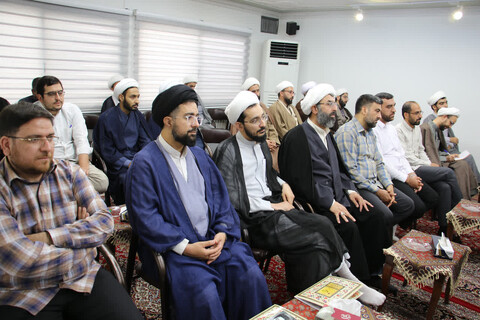 تصاویر/ دیدارمعاونین تهذیب مدارس علمیه با امام جمعه اصفهان