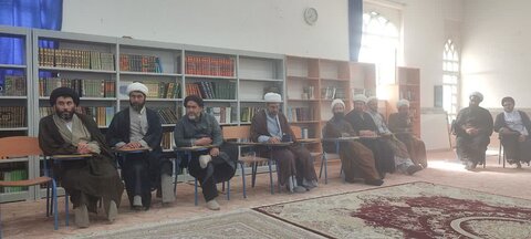 تصاویر جلسه بصیرت افزایی حوزه علمیه استان لرستان