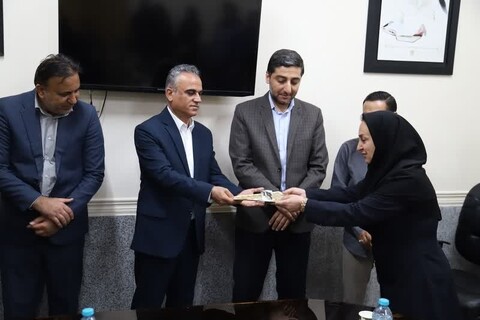 تصاویری زیبا از بازطراحی و نوسازی کتابخانه غدیر کنگان