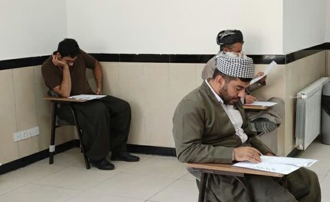 تصاویر/ برگزاری مرحله استانی رشته‌های معارفی چهل و هشتمین دوره مسابقات قرآن در کردستان