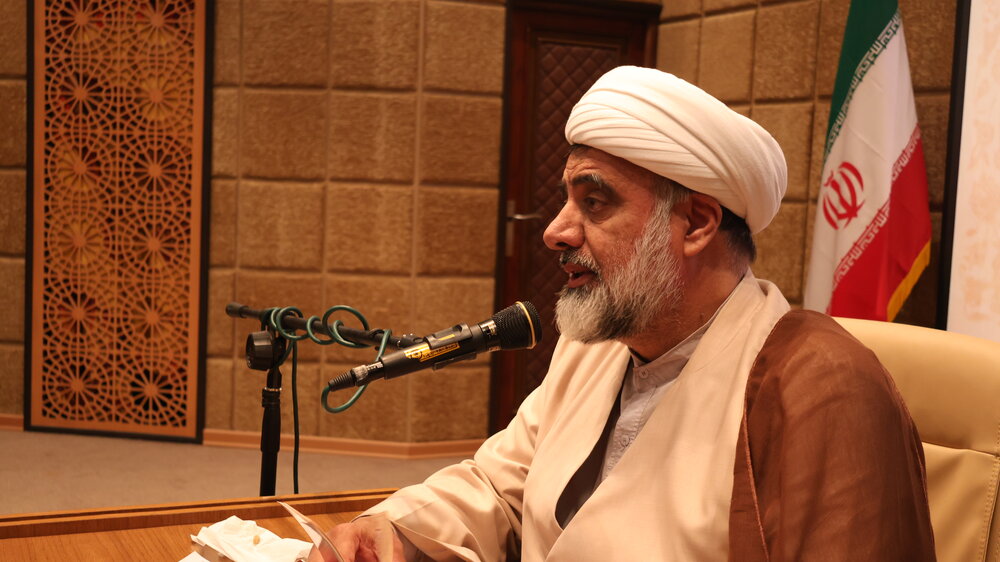 پایان‌نامه‌های حوزوی به مسائل روز جامعه اختصاص یابد