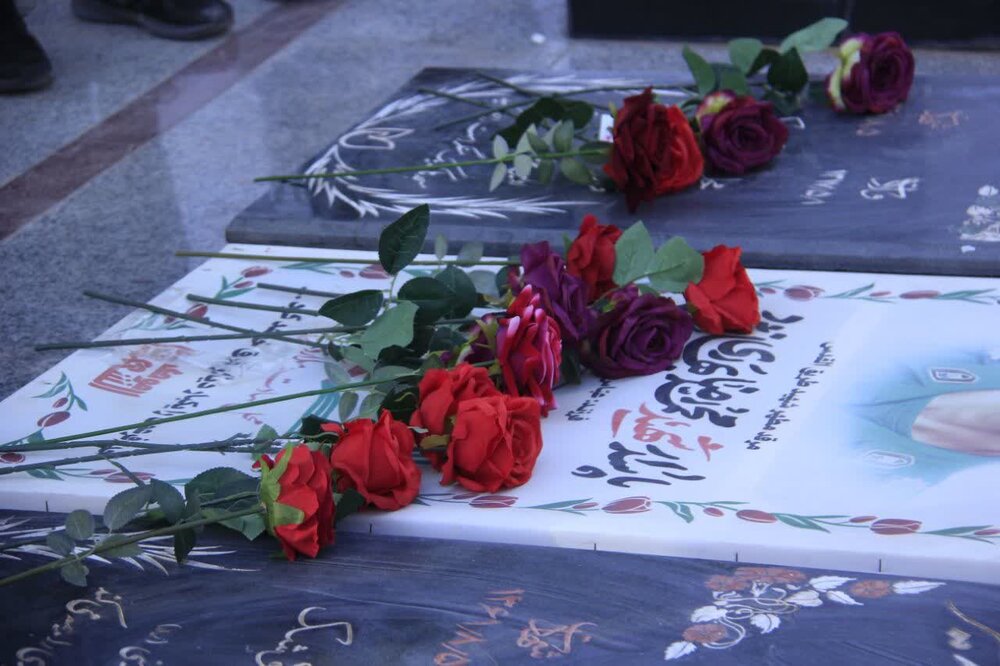 رکاب‌زنی تیم غریب‌الغربا دوچرخه سواران کاشانی به مشهدالرضا(ع)+ عکس