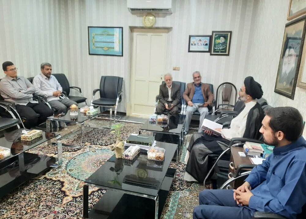 خبرنگاران فعال در حوزه اخبار نماز جمعه با نماینده ولی فقیه در کاشان دیدار کردند+ عکس