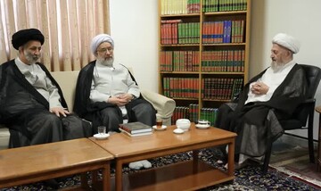 کتب درسی حوزه علمیه باید متناسب با نیاز روز باشد