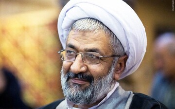 پنجمین کنگره شعر توحیدی میبد با ۳۰ اثر برگزیده به کار خود پایان داد