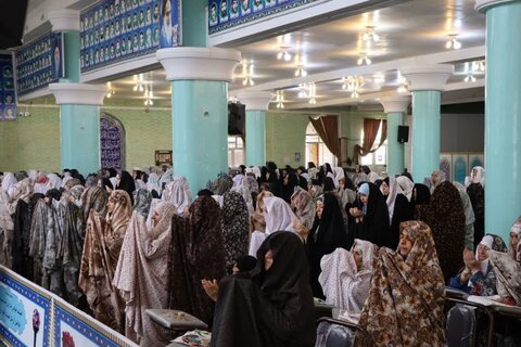 تصاویر/ اقامه نماز جمعه تکاب