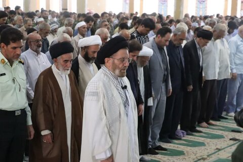 تصاویر اقامه نماز جمعه خرم آباد