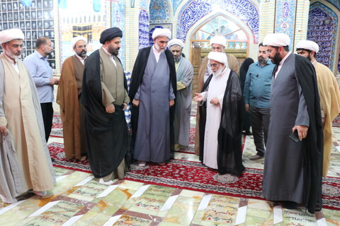 تصاویر/ استقبال مسئولان حوزوی استان سمنان از آیت الله شب زنده دار و ادای احترام به مقام شامخ شهدا در گلزار شهدای امامزاده یحیی(ع)