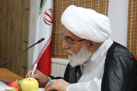 تصاویر/ نشست مدیر و کارکنان مدیریت حوزه علمیه استان سمنان با دبیر شورای عالی حوزه های علمیه