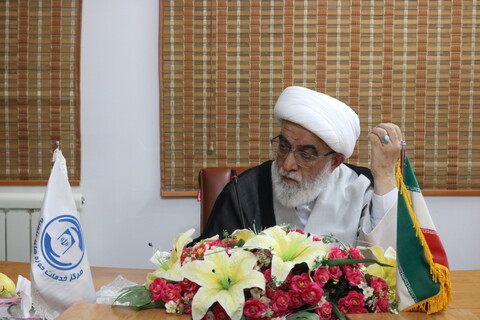 تصاویر/ نشست مدیر و کارکنان مدیریت حوزه علمیه استان سمنان با دبیر شورای عالی حوزه های علمیه