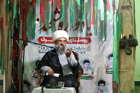 تصویر/افتتاحیه فعالیت های بزرگداشت کنگره امام خمینی ره و ۶۲۰۰ شهید استان مرکزی در خمین