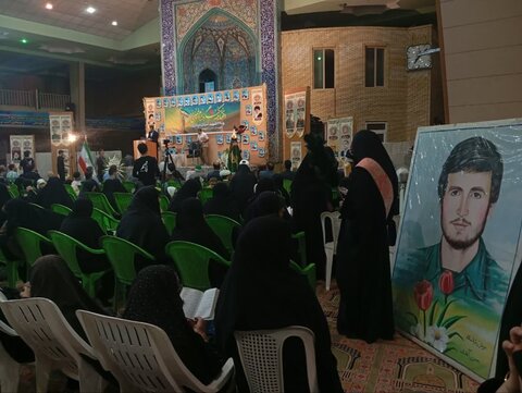 تصویر/افتتاحیه فعالیت های بزرگداشت کنگره امام خمینی ره و ۶۲۰۰ شهید استان مرکزی در خمین