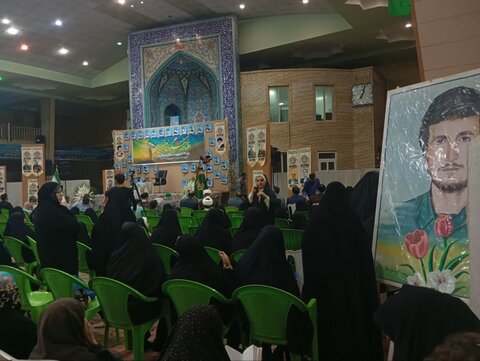 تصویر/افتتاحیه فعالیت های بزرگداشت کنگره امام خمینی ره و ۶۲۰۰ شهید استان مرکزی در خمین