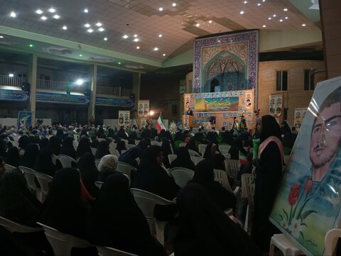 تصویر/افتتاحیه فعالیت های بزرگداشت کنگره امام خمینی ره و ۶۲۰۰ شهید استان مرکزی در خمین
