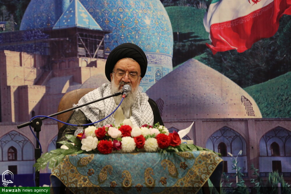 آية اللّه خاتمي: المساجد ووحدة الشعب هي معاقل المقاومة الرئيسة في إيران