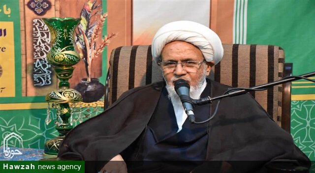 نمایشگاه تخصصی کتب حوزوی، منبعی ارزشمند برای تعالی علمی طلاب است