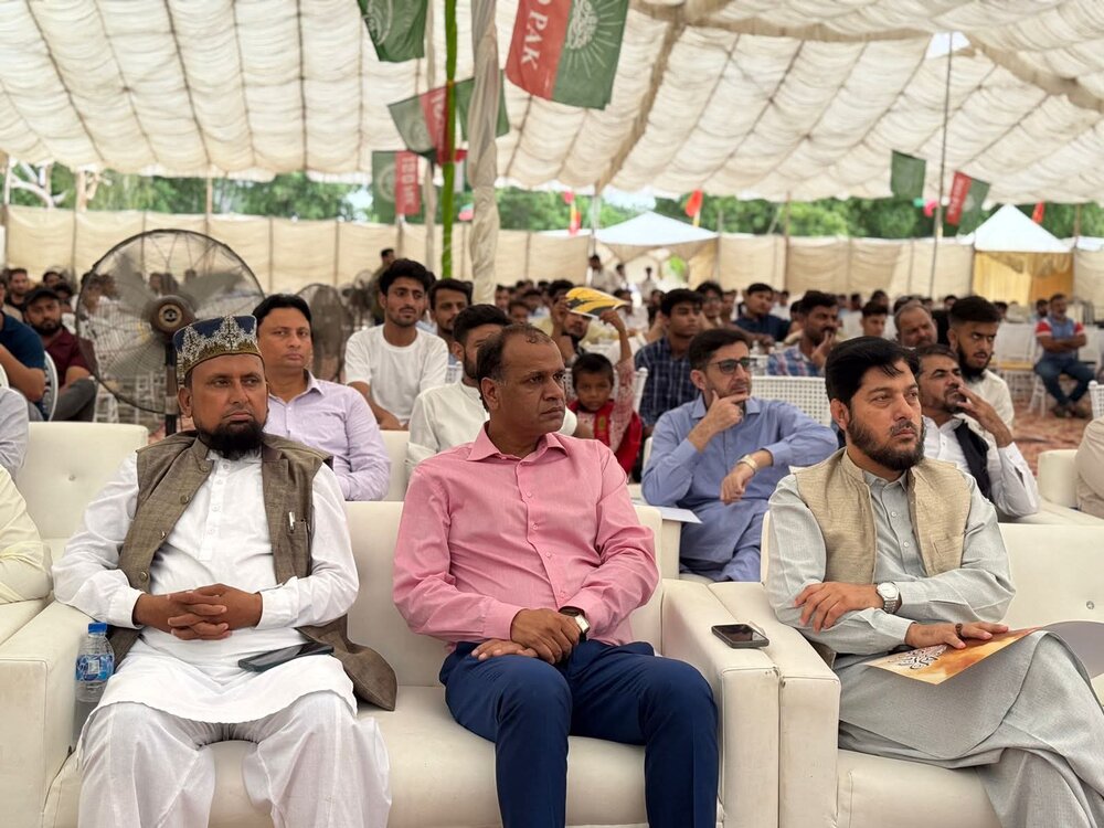 دورِ ظلم و بربریت میں پیغمبرِ اسلام (ص) نے اس وقت کے نظام کے خلاف آواز بلند کی، مقررین