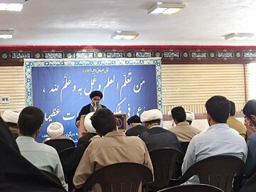 طلاب پرچمداران اشاعه فرهنگ قرآنی در جامعه هستند