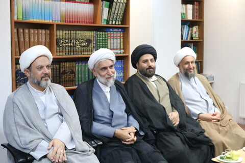 تصاویر/ دیدار نماینده ولی فقیه در استان و استاندار سمنان با دبیر شورای عالی حوزه‌های علمیه