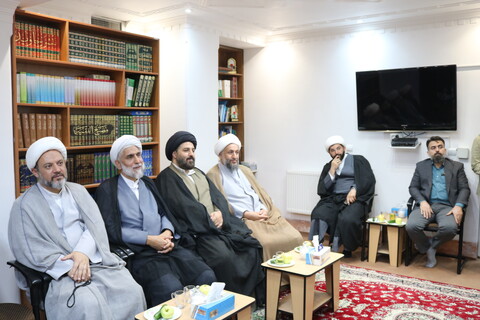 تصاویر/ دیدار نماینده ولی فقیه در استان و استاندار سمنان با دبیر شورای عالی حوزه‌های علمیه