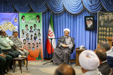 منافقین و نفوذی‌ها باید در کشور احساس خطر کنند