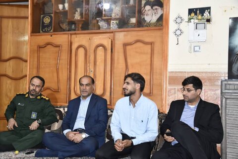 دیدار فرماندار عسلویه با خانواده های شهدا و ایثارگران