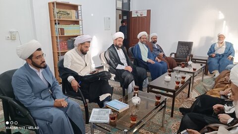 تصاویر/ اولین نشست اساتید مدرسه علمیه امام صادق علیه‌السلام  نقده در سال تحصیلی جدید