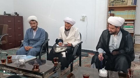 تصاویر/ اولین نشست اساتید مدرسه علمیه امام صادق علیه‌السلام  نقده در سال تحصیلی جدید
