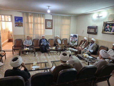 تصاویر/  نشست معاونان اجرایی مدارس علمیه منطقه کاشان