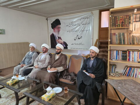 تصاویر/  نشست معاونان اجرایی مدارس علمیه منطقه کاشان