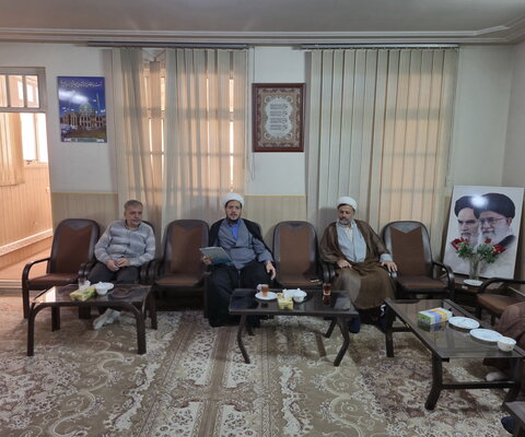 تصاویر/  نشست معاونان اجرایی مدارس علمیه منطقه کاشان