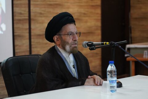 تصاویر برگزاری دوره توانمندسازی یاوران ولایت حوزه های بسیج دانش آموزی لرستان