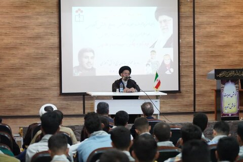 تصاویر برگزاری دوره توانمندسازی یاوران ولایت حوزه های بسیج دانش آموزی لرستان