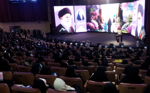 تصاویر/ آیین هم‌عهدی مربیان و خادمین «ستاد شهید آرمان»