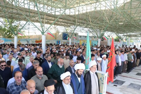 تصاویر مراسم تشییع حجت الاسلام فطرس پدر شهید مهدی فطرس در بروجرد