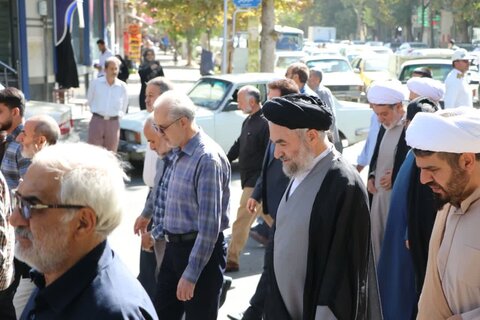 تصاویر مراسم تشییع حجت الاسلام فطرس پدر شهید مهدی فطرس در بروجرد