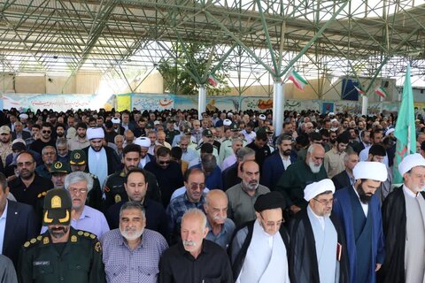 تصاویر مراسم تشییع حجت الاسلام فطرس پدر شهید مهدی فطرس در بروجرد