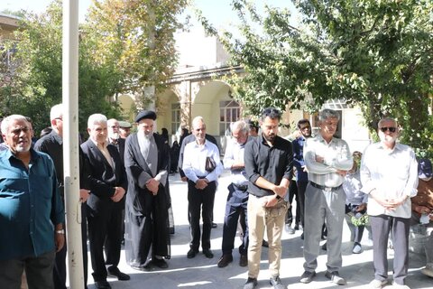 تصاویر مراسم تشییع حجت الاسلام فطرس پدر شهید مهدی فطرس در بروجرد