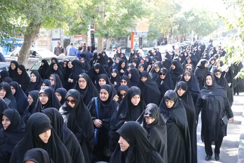 تصاویر مراسم تشییع حجت الاسلام فطرس پدر شهید مهدی فطرس در بروجرد