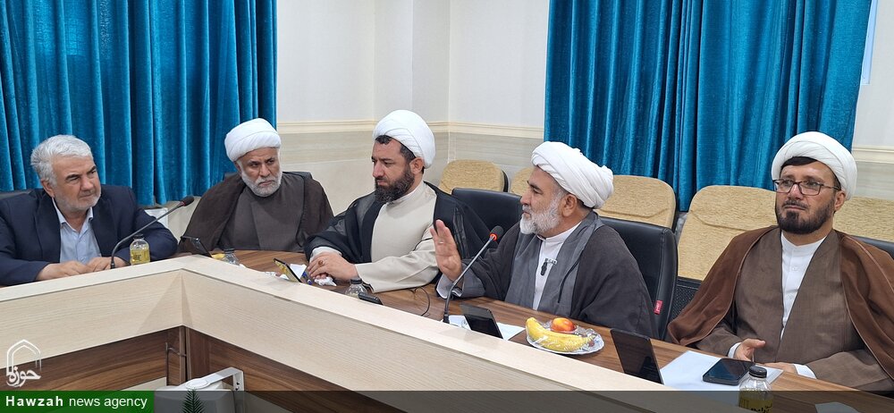 نشست شورای حوزه علمیه کهگیلویه و بویراحمد با استاندار و مدیر برنامه بودجه این استان برگزار شد