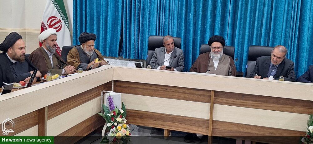 نشست شورای حوزه علمیه کهگیلویه و بویراحمد با استاندار و مدیر برنامه بودجه این استان برگزار شد