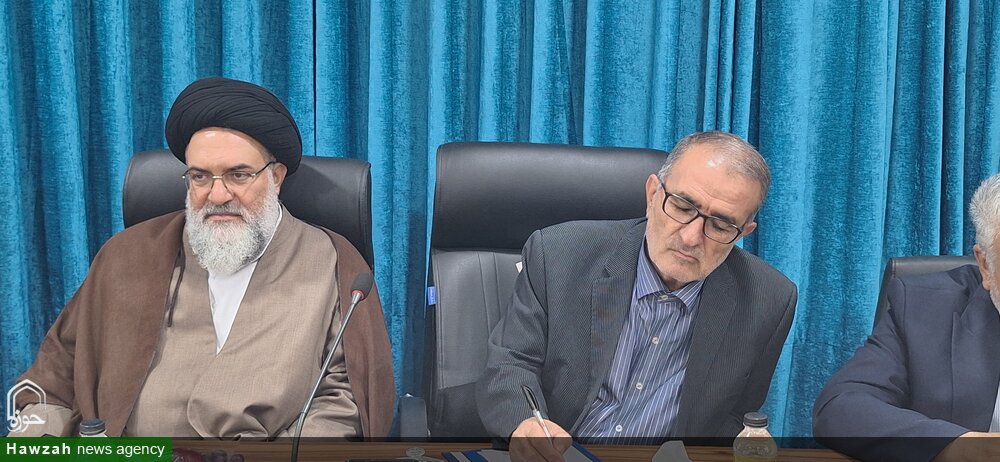 نشست شورای حوزه علمیه کهگیلویه و بویراحمد با استاندار و مدیر برنامه بودجه این استان برگزار شد