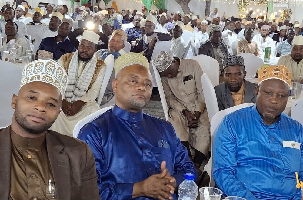 Uzinduzi Rasmi wa Kitabu cha Miaka Kumi ya Mufti wa Tanzania Wafanyika