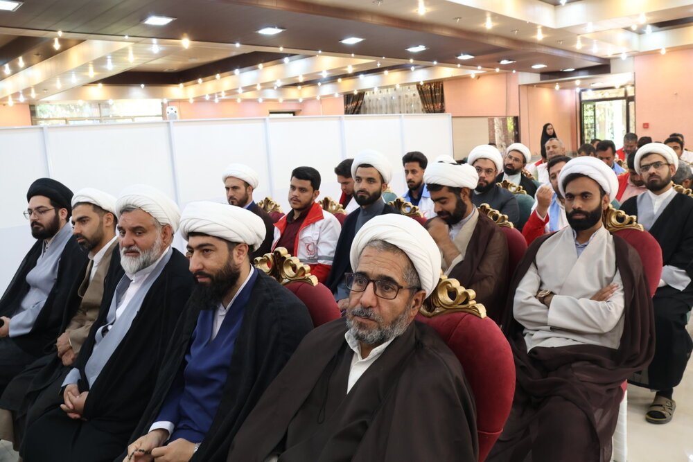 روحانیت و هلال‌احمر در رفع محرومیت‌ها نقش‌آفرین باشند + عکس