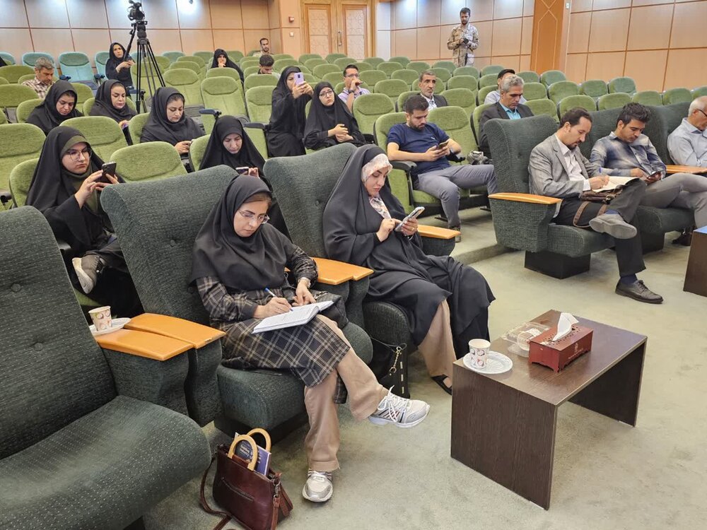 حفظ امنیت روانی جامعه از رسالت‌های خبرنگاران است